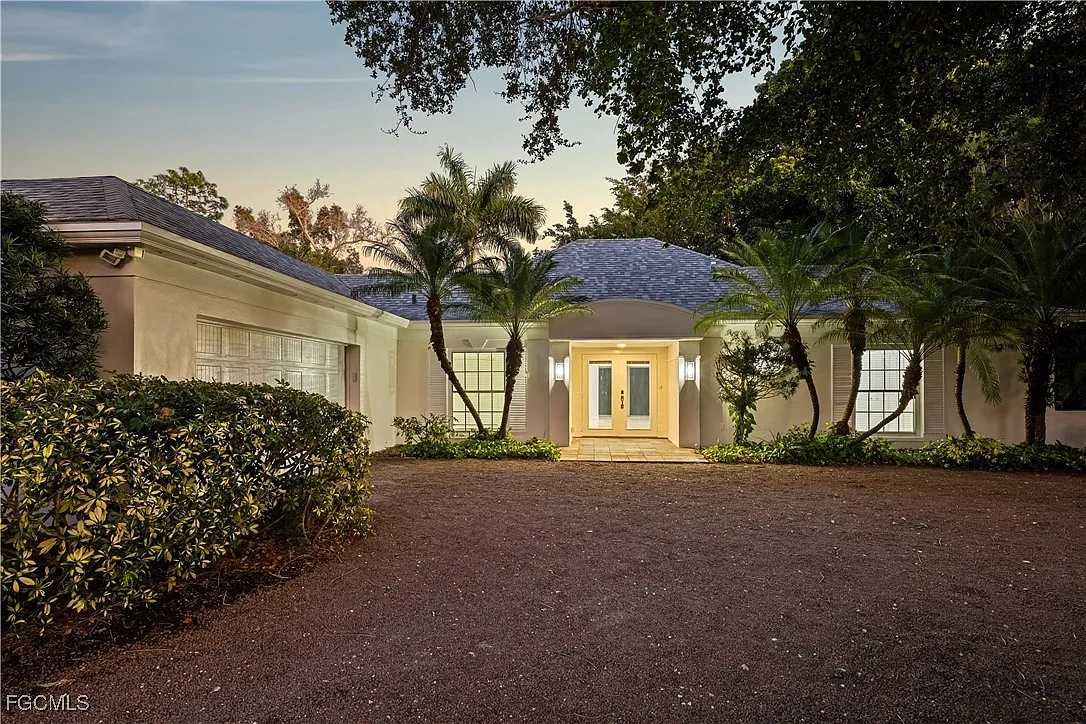 640 Jacana Circle, Naples, Florida 34105